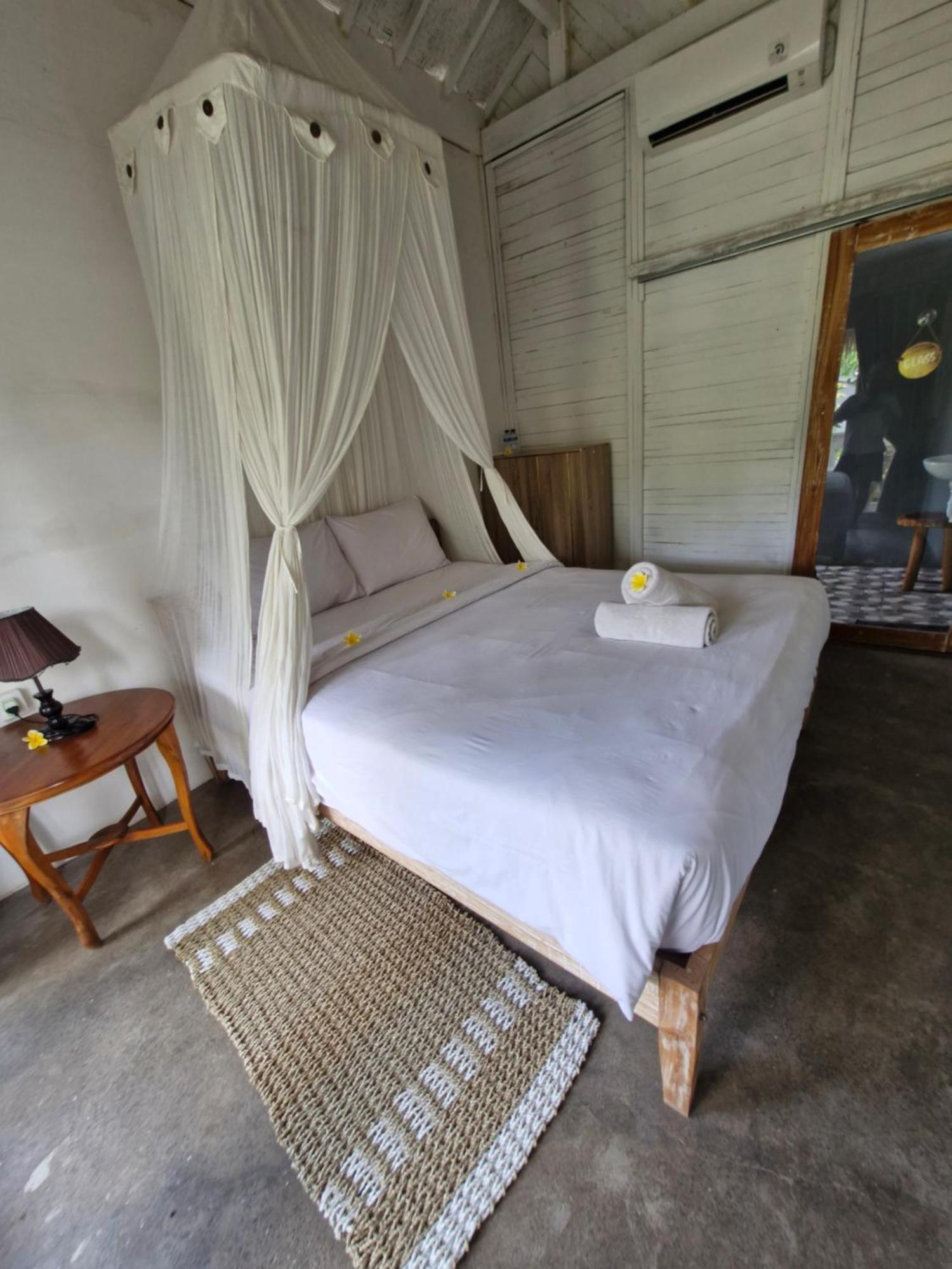 The Layar Homestay Batununggul Exterior foto