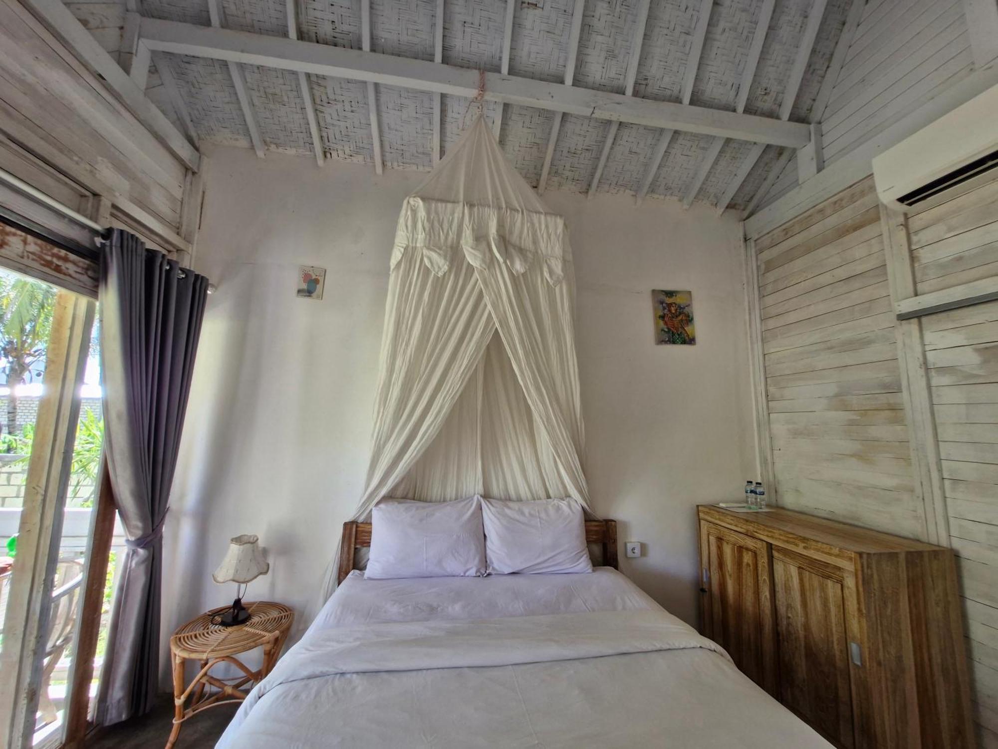 The Layar Homestay Batununggul Exterior foto